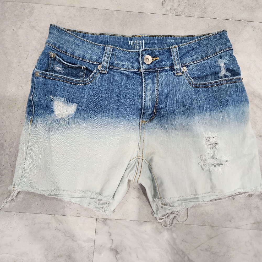Time and Tru Size 4 Half Bleached Denim Shorts EUC